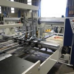 Dobradeira para caixa de papelao Dobradeira para caixa de papelao