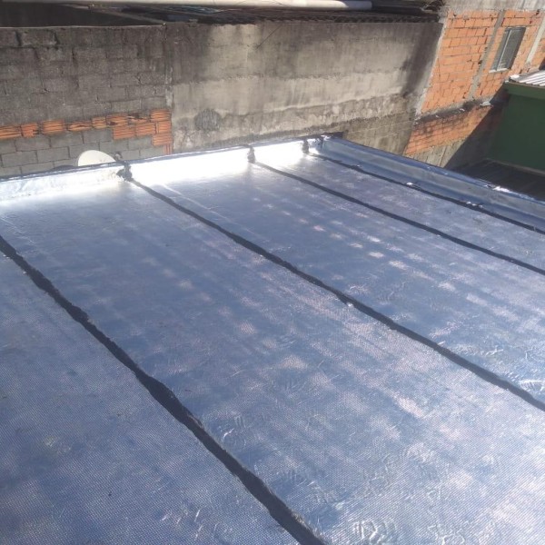 Impermeabilização com manta aluminizada Impermeabilização com manta aluminizada