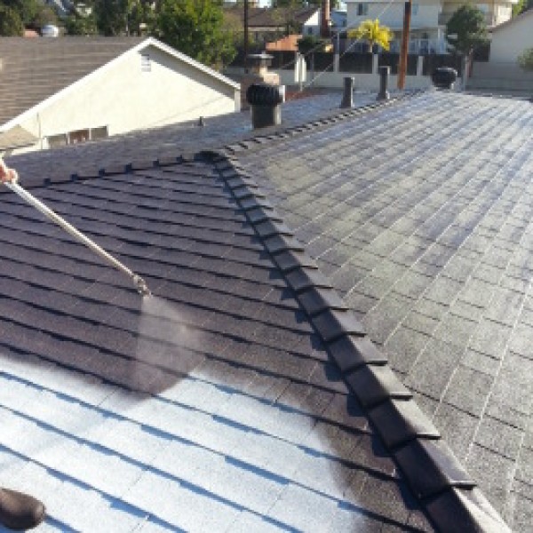 Impermeabilização de superfície com membrana à base de poliuretano Impermeabilização de superfície com membrana à base de poliuretano